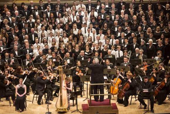 People sing "Aberfan: Cantata Memoria" by Sir Karl Jenkins with DCINY artistic director Jonathan Griffiths conducting, at Carnegie Hall in New York City on Jan. 15, 2017. (Samira Bouaou/Epoch Times)