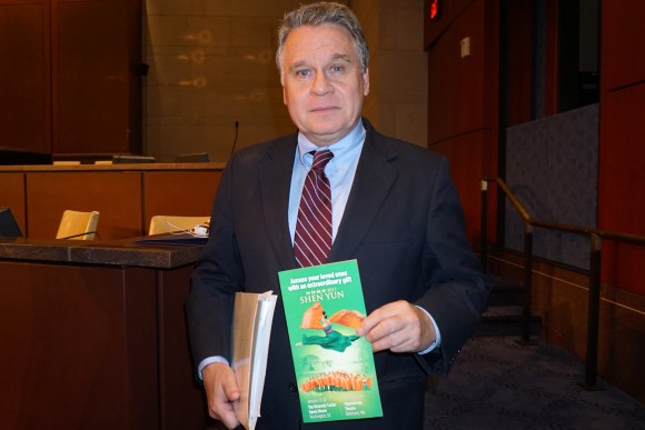 Rep. Chris Smith (R-NJ), the chairman of the Congressional-Executive Commission on China. (Lin Fan/Epoch Times)