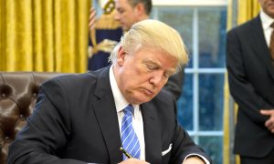Trump Signs Executive Order to Freeze Federal Hiring