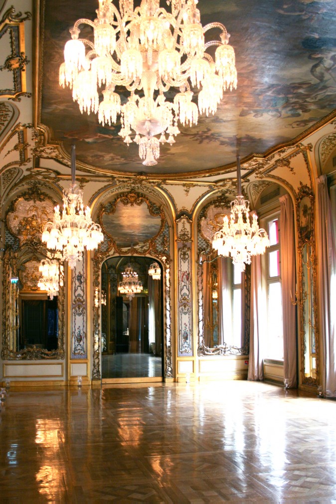 The exquisite ballroom at Musée Baccarat. (Courtesy Baccarat)