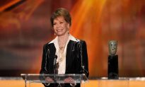 Pioneering TV Actress Mary Tyler Moore Dies at 80