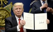 Trump Signs Executive Order on Regulations