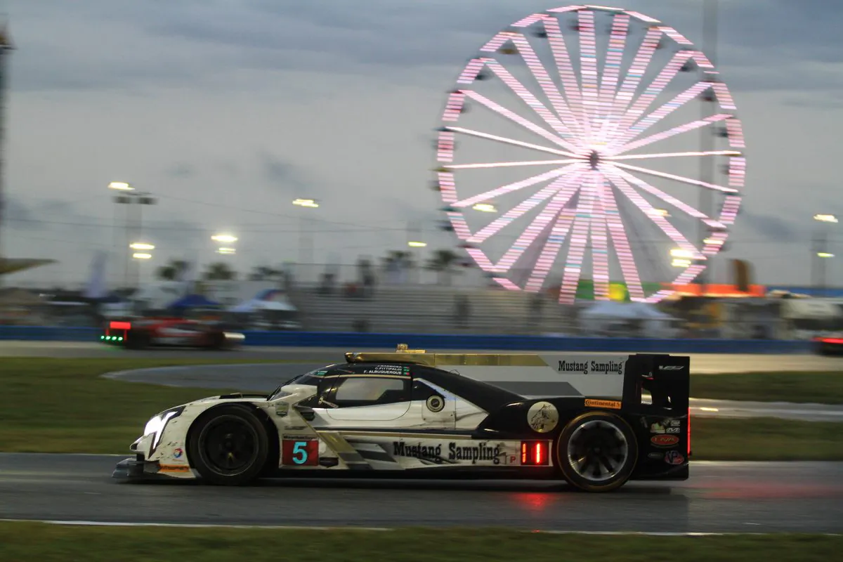 Felipe Albuquerque in the #5 Mustang Sampling Cadillac DPi led the field when the green flag waved Sunday morning. (Chris Jasurek/Epoch Times)