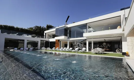 Largest Mansion in Los Angeles Sells for $141 Million