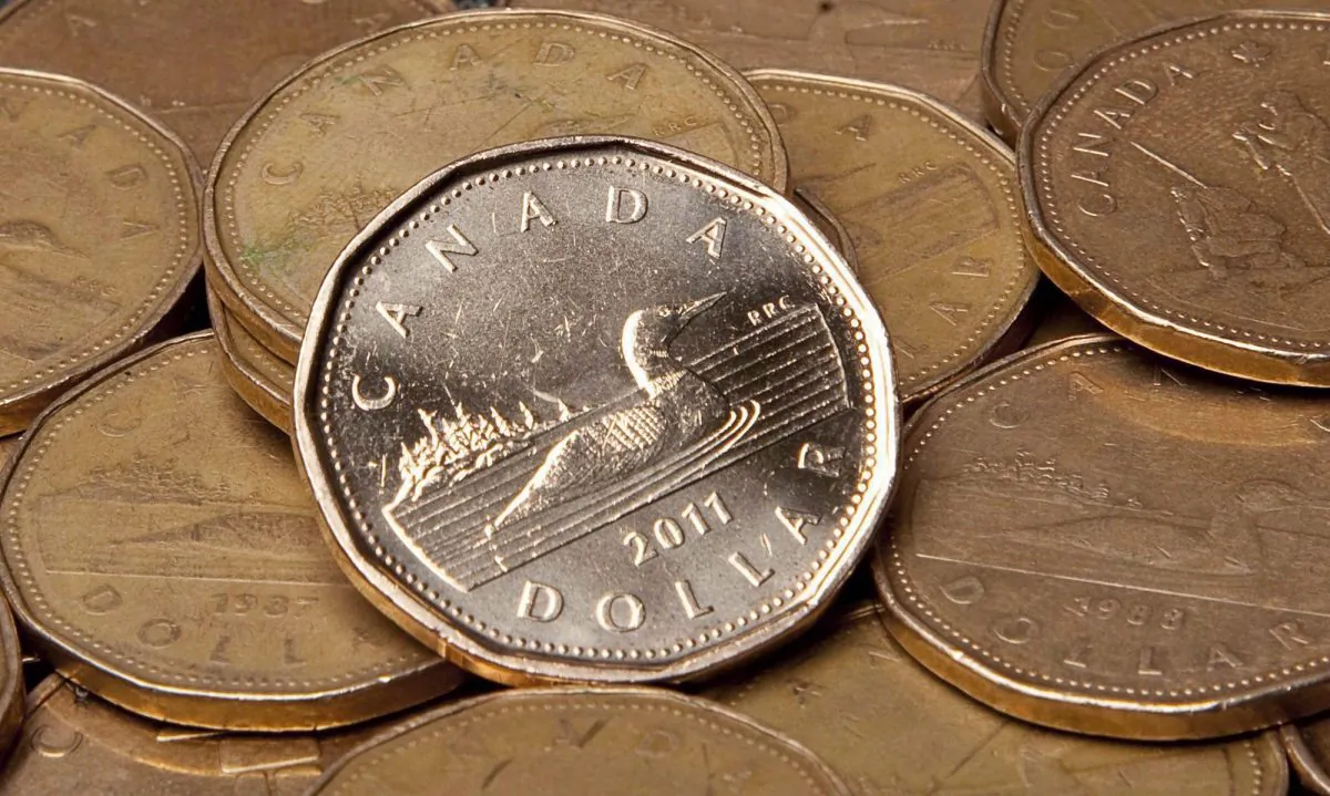The Canadian dollar has been on a steady climb since the end of 2016, while the price of oil is little changed. (The Canadian Press/Jonathan Hayward)