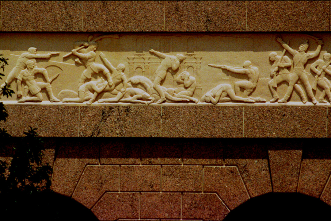 "The History of Texas" reliefs surround the Texas Rangers Baseball Park; over 100 figures, 100 animals, and faithfully reproduced buildings were sculpted in three months. (Courtesy of Michael Curtis)