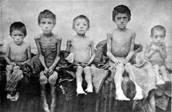 Children during a Stalin-era famine in Ukraine. The famine, known as the 'Holodomor,' took place between 1932 and 1933. (Public Domain)