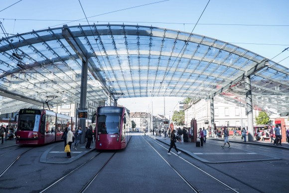 The huge glazed steel  canopy at Station Square in Bern. (Mohammed Reza Amirinia)