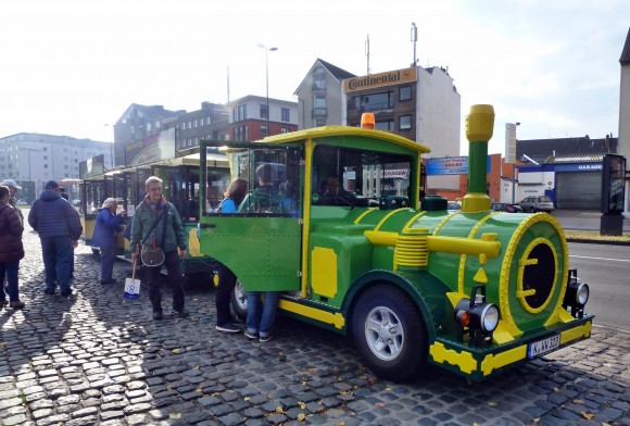 Tourist train in Cologne. (Barbara Angelakis)