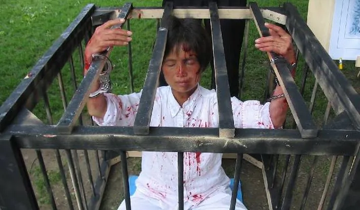 A re-enactment of the treatment of prisoners of conscience in China. (Minghui)

