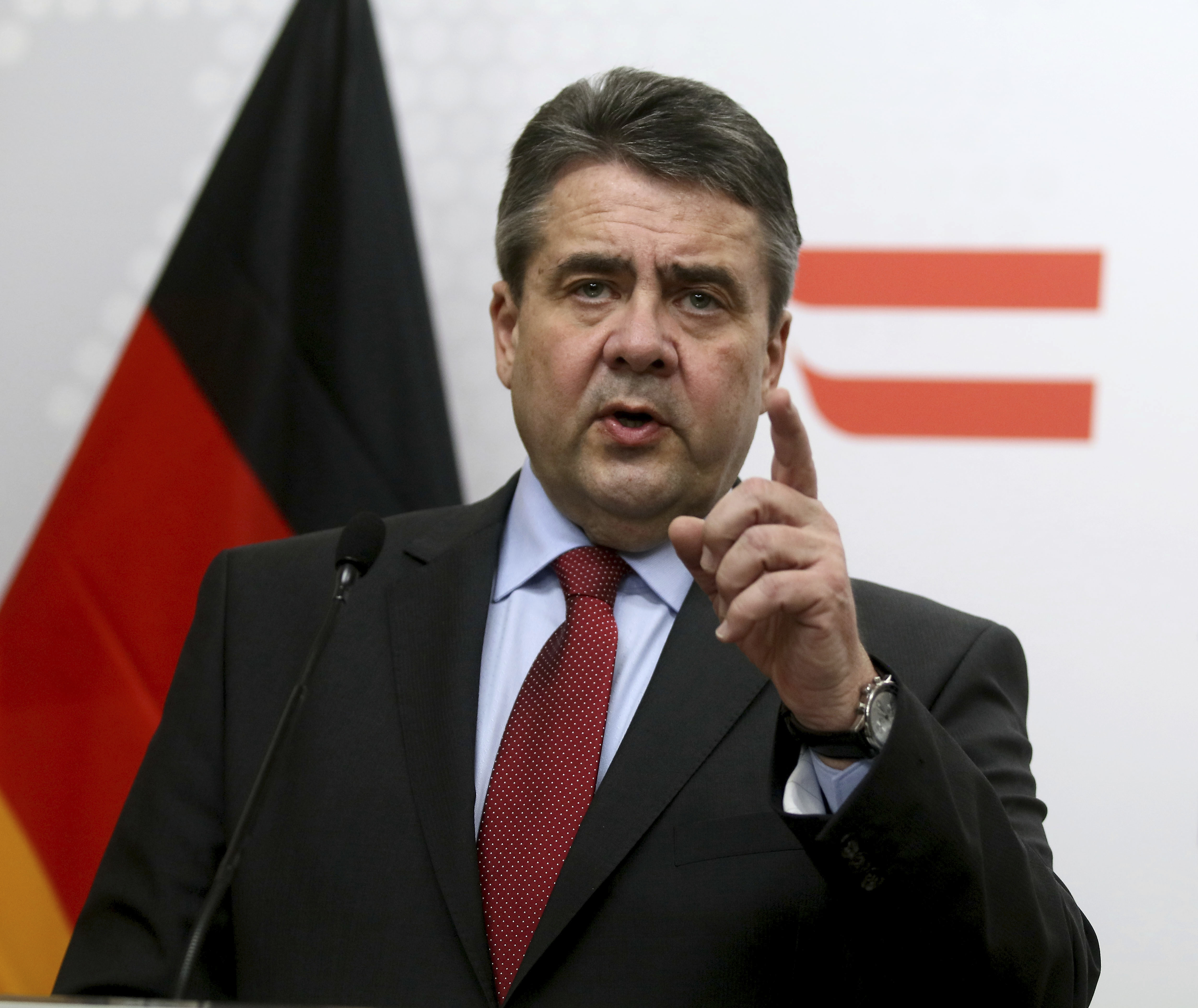 German Minister of Foreign Affairs Sigmar Gabriel addresses the media after a meeting with Austrian Foreign Minister Sebastian Kurz at the foreign ministry in Vienna, Austria on Feb. 27, 2017. (AP Photo/Ronald Zak)