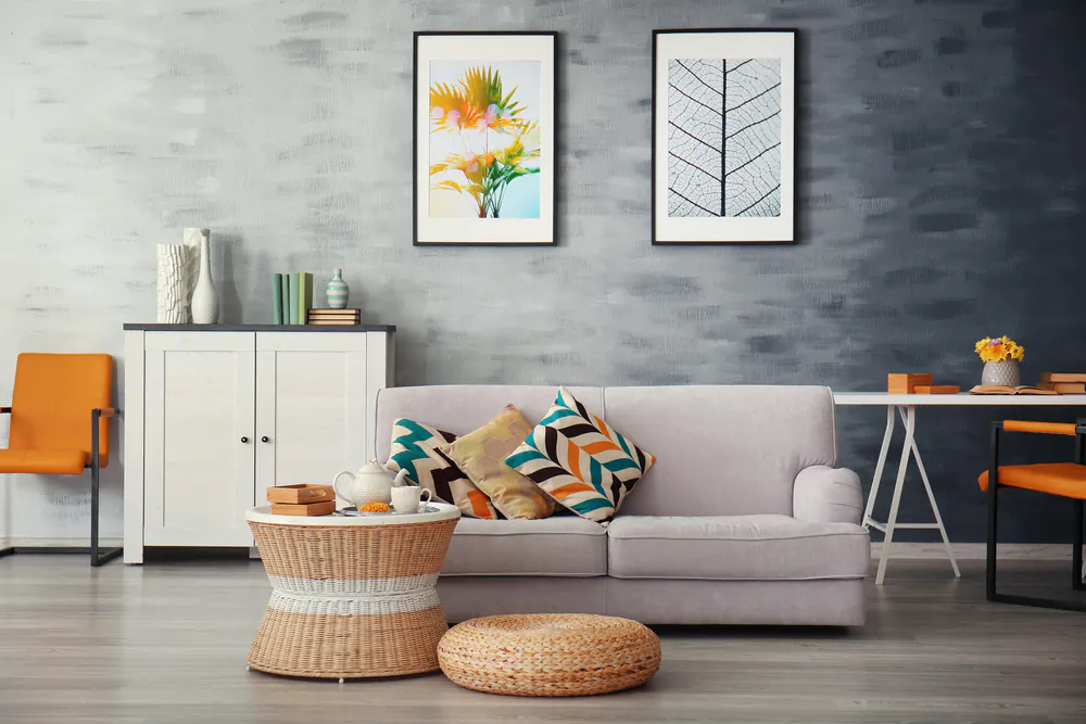 Pull colours from artwork into a room’s accessories. (Africa studio/Shutterstock)