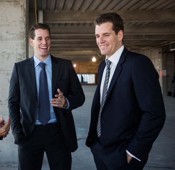 Entrepreneurs Cameron Winklevoss (L) and his brother Tyler Winklevoss in New York City on Nov. 13, 2013. (Andrew Burton/Getty Images)