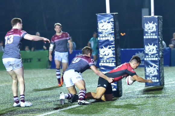 Reece Hamon dives over for a try for Valley to make the score 20-8 in the Championship final against Kowloon at King's Park on Saturday March 11, 2017. (Bill Cox/Epoch Times)