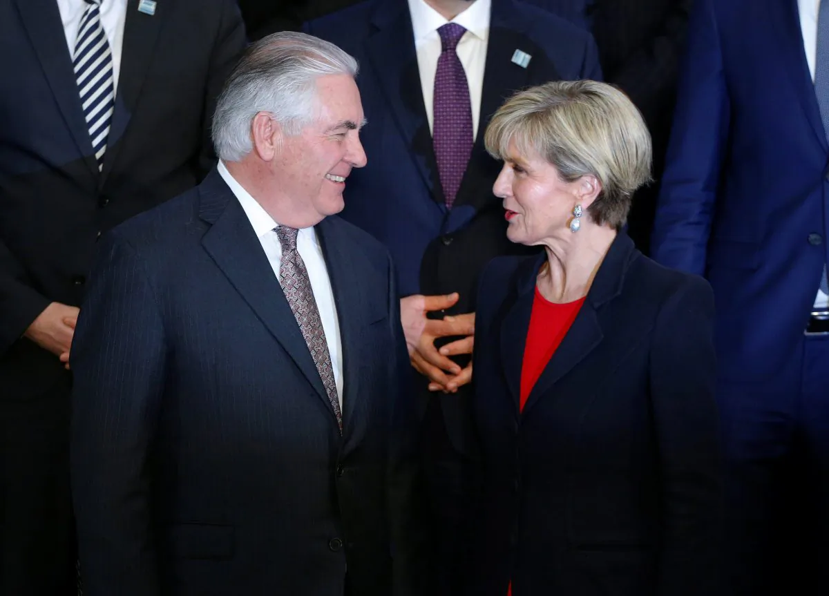 Secretary of State Rex Tillerson and Australian Foreign Minister Julie Bishop during the delegation photo with leaders from the Global Coalition - Working to Defeat ISIS at the State Department in Washington on March 22, 2017. (REUTERS/Joshua Roberts)