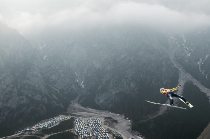Anders Fannemel of Norway competes during the FIS Ski Jumping World Cup Flying Hill Team Event in Planica, Slovenia, on March 25.（JURE MAKOVEC/AFP/Getty Images)