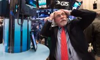 Dow Jones Drops 900 Points on Opening Bell as New COVID-19 Variant Roils Markets
