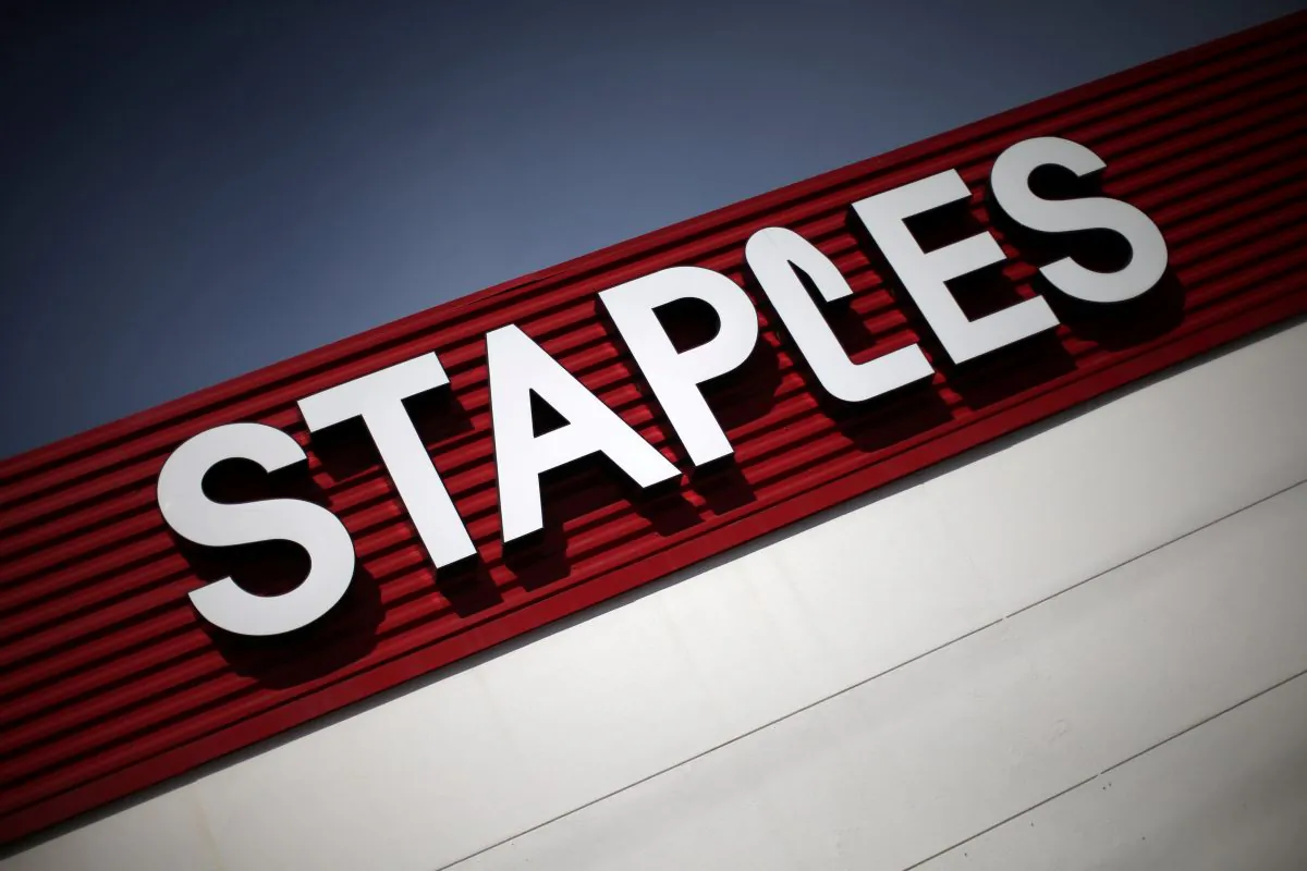 A Staples store is seen in Los Angeles, Calif., on March 7, 2017.
 (REUTERS/Lucy Nicholson)