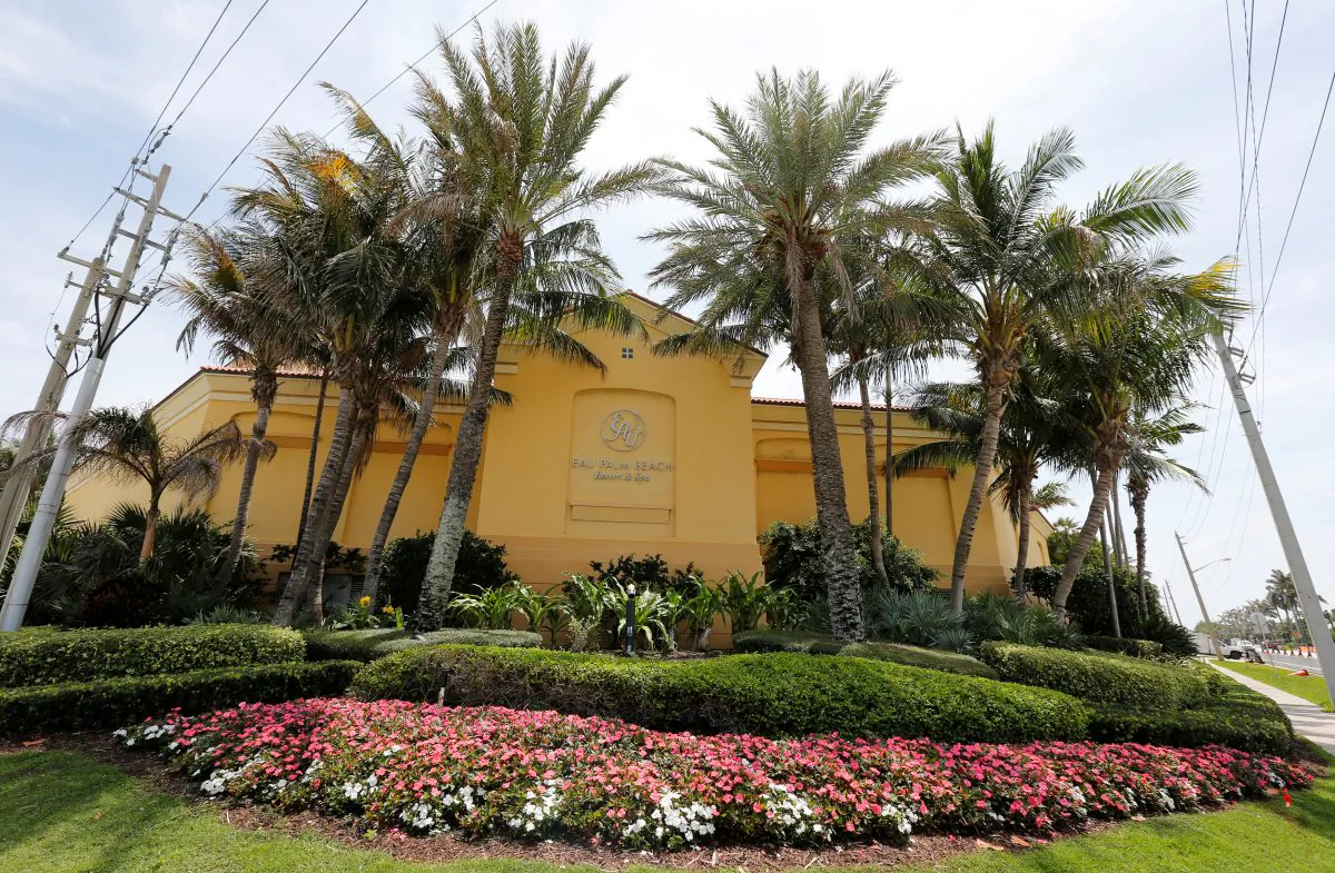 The Eau Palm Beach Resort and Spa where President of China Xi Jinping will stay is shown in Manalapan, Florida U.S., April 5, 2017. U.S. President Donald Trump will meet with Xi Jinping on April 6 and 7 at his nearby Mar-a-Lago estate. (REUTERS/Joe Skipper)