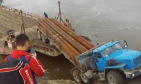 Barge Load Fail in Russia