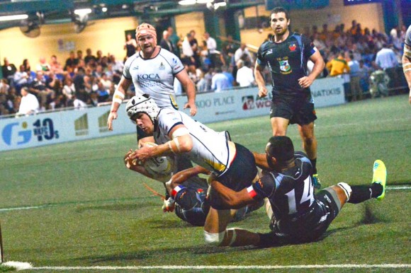 Kiri Club Pyrenees (Blue shirt) winners of the 2017 GFI HKFC Tens Plate, in action against King's UQ in the Plate final on April 6, 2017. (Eddie So)