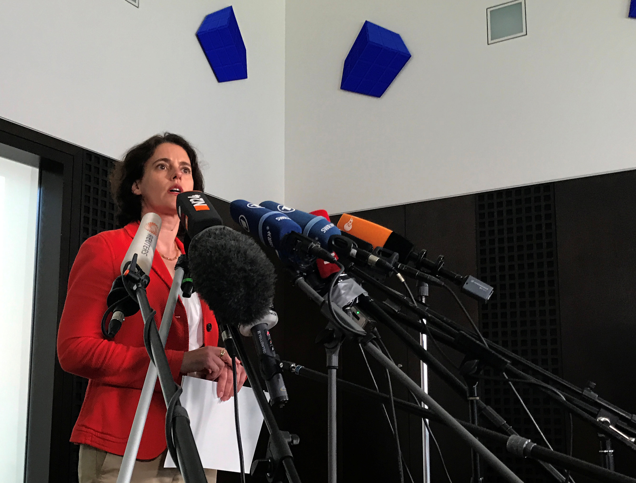 Spokeswoman for federal prosecutors Frauke Koehler gives a statement in Karlsruhe, Germany on April 12, 2017. (REUTERS/Tilman Blasshofer)