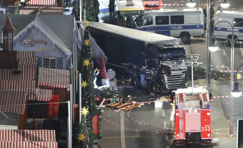 A general view shows the site where a truck ploughed through a crowd at a Christmas market on Breitscheidplatz square near the fashionable Kurfuerstendamm avenue in the west of Berlin, Germany, December 19, 2016.
(REUTERS/Pawel Kopczynski)