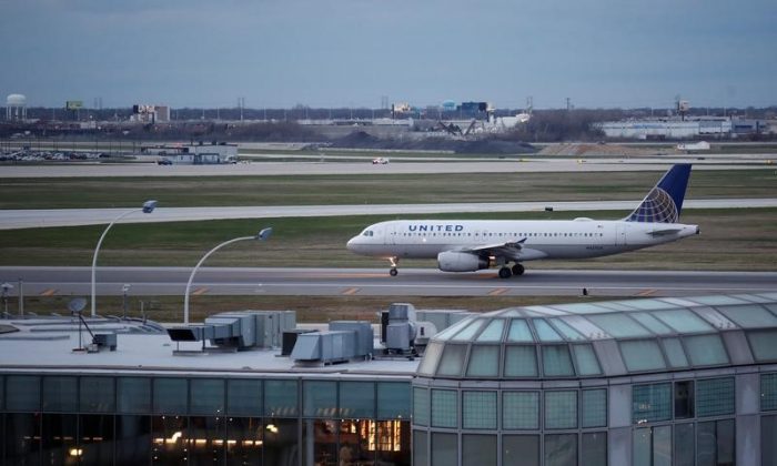 Plane Catches Fire at Chicago Airport