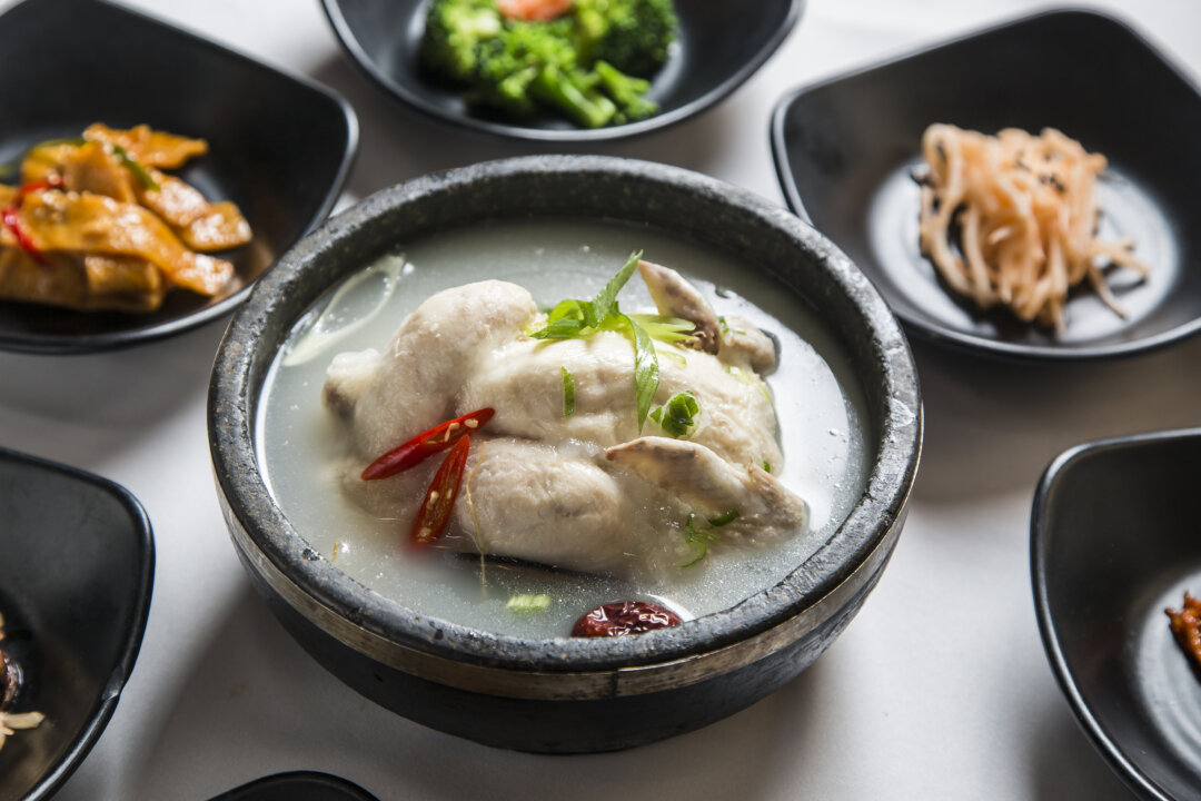 Samgyetang, ginseng chicken soup. (Samira Bouaou/The Epoch Times)