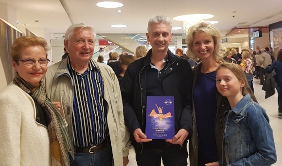 CAPTION: From left to right, André, Christophe, and Sylvie Courges, came to see Shen Yun on Saturday, April 22, 2017, at the Palais des Congrès. (The Epoch Times)