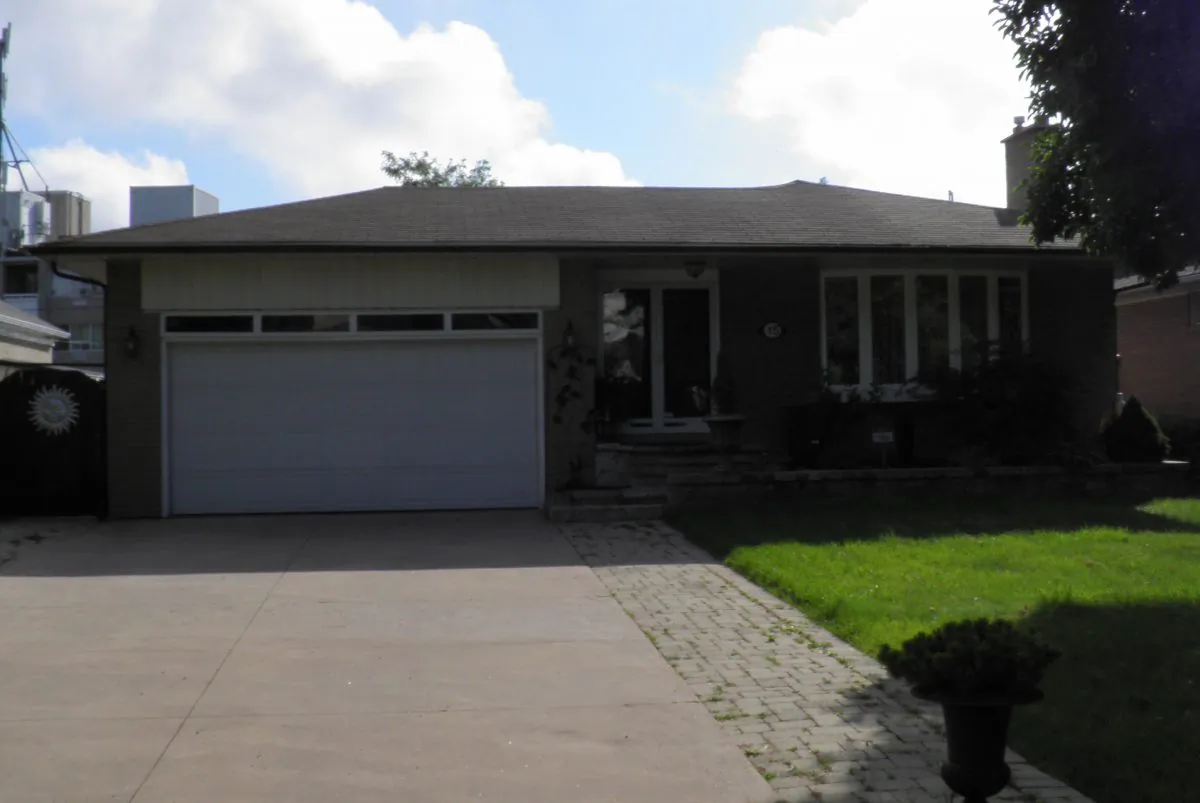 A single-family home in Toronto. (Epoch Times)