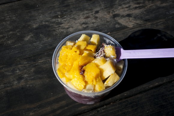Acai breakfast in Huntington Beach, California, on October 20, 2016 (Channaly Philipp/Epoch Times)