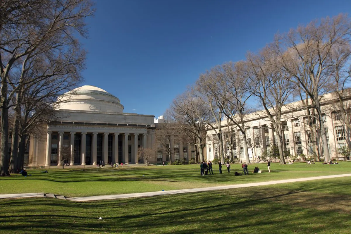 Massachusetts Institute of Technology (MIT), Killian Court and Great Dome in Cambridge, Mass., on April 14, 2017. MIT launched its venture capital fund, The Engine in 2016 and invested $25 million as a limited partner. (andymw91/Flickr/CC BY-SA 2.0)