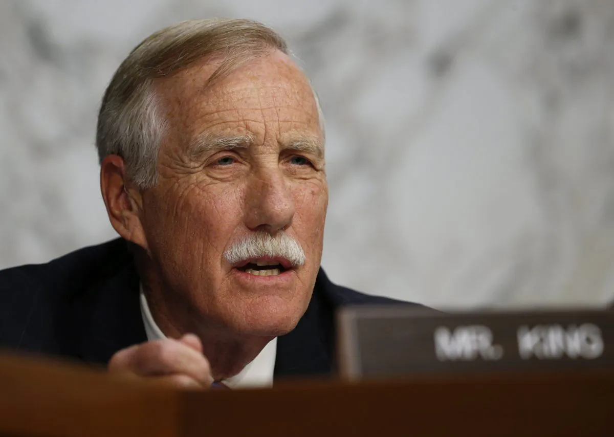 Senator Angus King (I-Maine) asks questions at a Senate Intelligence Committee hearing on the Foreign Intelligence Surveillance Act (FISA) in Washington on June 7, 2017. (Kevin Lamarque/Reuters)