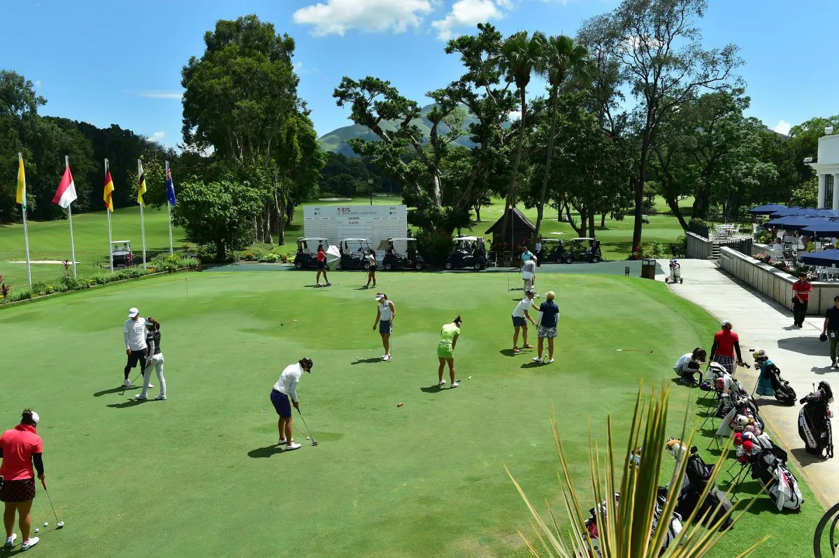 Lady Golfers hone their putting at Hong Kong Golf Club, Fanling on Wednesday June 7, 2017, ahead of the start of the Hong Kong Open. (Bill Cox/Epoch Times)