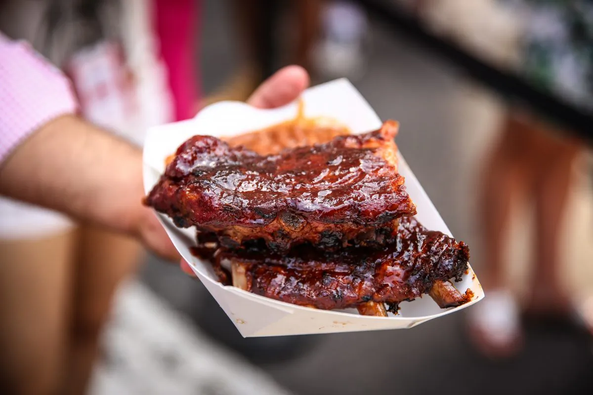 Baby back ribs from Memphis Barbecue Co. (Benjamin Chasteen/The Epoch Times)