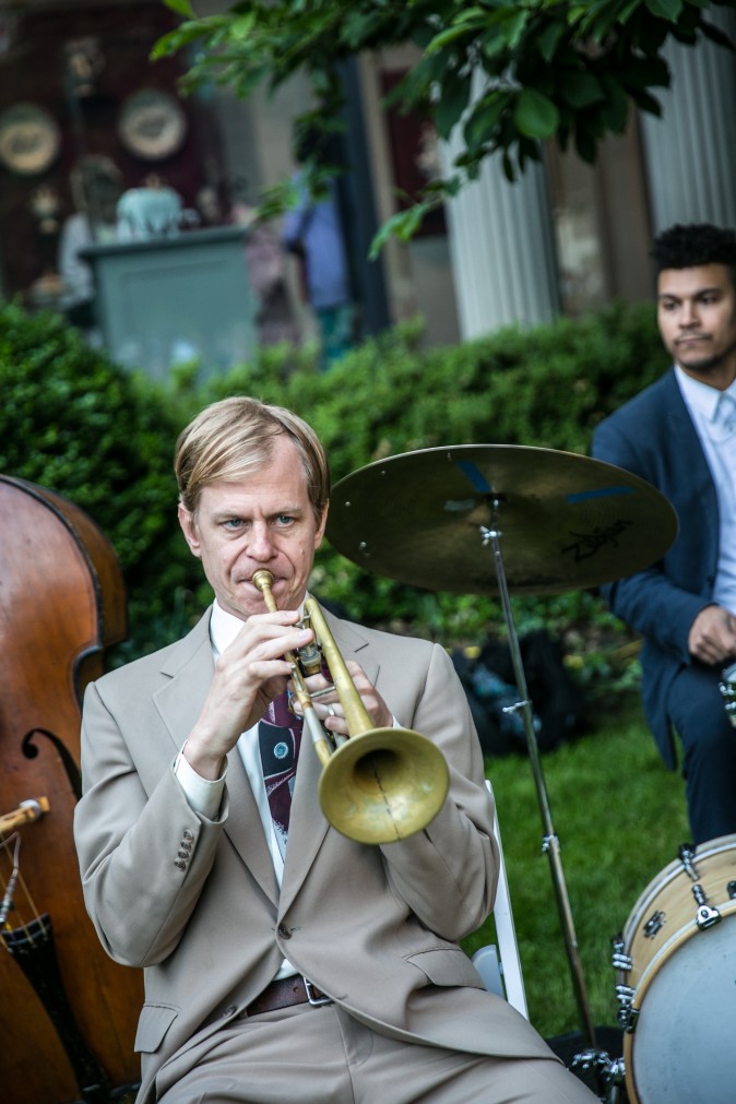 Jazz band The Flail perform at The Frick's Spring Garden Party.  (Benjamin Chasteen/The Epoch Times)