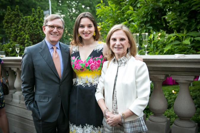 Stanley, Sarah and Anne Silverstein. (Benjamin Chasteen/The Epoch Times)