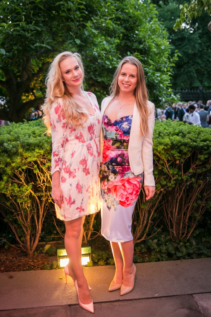 Irina and Diana. (Benjamin Chasteen/The Epoch Times)