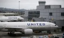 United Airlines Flight Evacuated After Teen Uses AirDrop to Prank Other Passengers