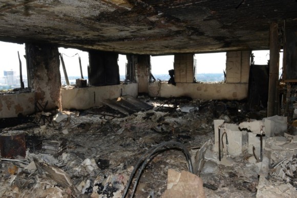 An apartment inside Grenfell Tower in north Kensington is seen in a handout picture released by the Metropolitan Police in London, Britain on June 18, 2017. (Metropolitan Police Handout via Reuters)