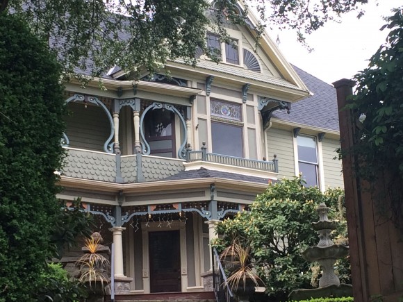 The historic John Palmer House in B&B Portland, built in the 1890s. (Beverly Mann)