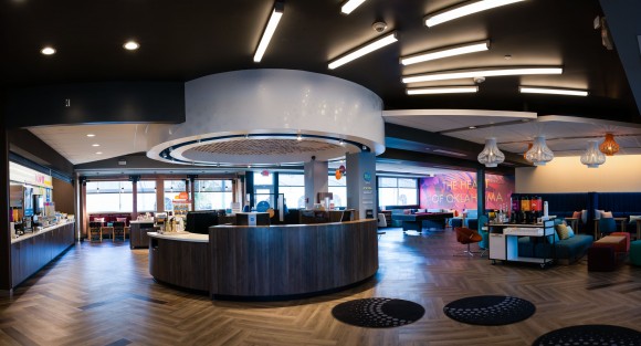 The lobby at Tru by Hilton in Oklahoma City. (Courtesy of Tru by Hilton)