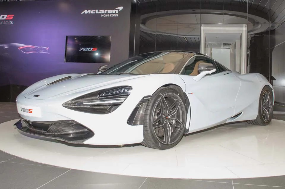 One of the two McLaren 720S supercars on display at the McLaren Wanchai showroom for its Hong Kong launch on June 29, 2017. (Bill Cox/Epoch Times)