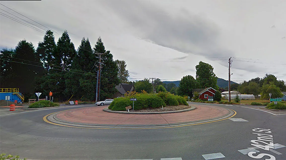 The roundabout where Donahue was continually circling when she was convinced to pull over. (Google Maps)
