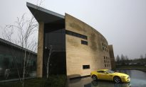 UK Man Steals Aston Martin to Get a Ride Home