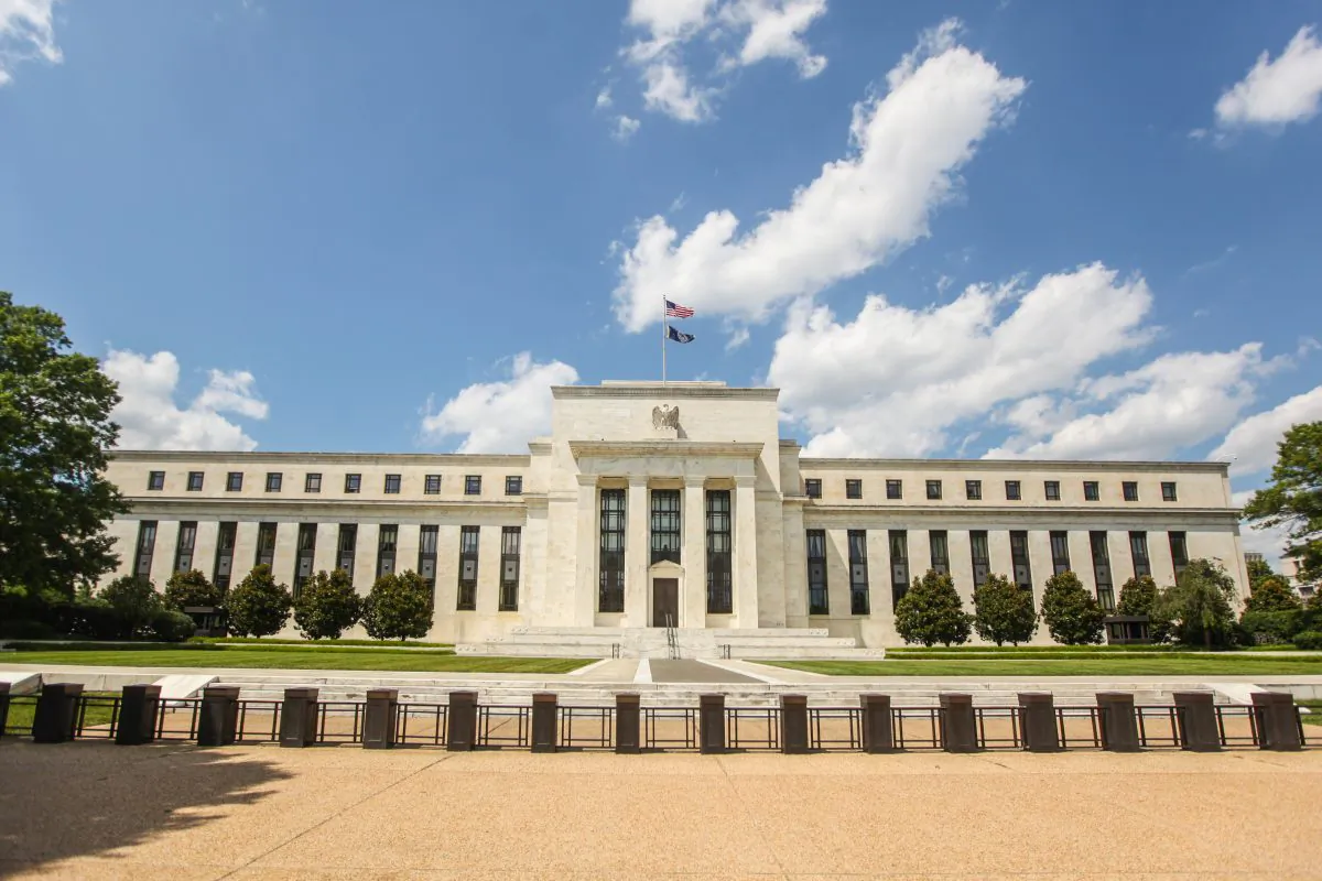 The Marriner S. Eccles Federal Reserve Board Building in Washington, D.C., on July 14, 2016. (Benjamin Chasteen/Epoch Times)