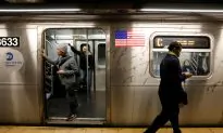 Dad Dies After Jumping in Front of Subway Train While Holding 5-Year-Old Daughter: Reports