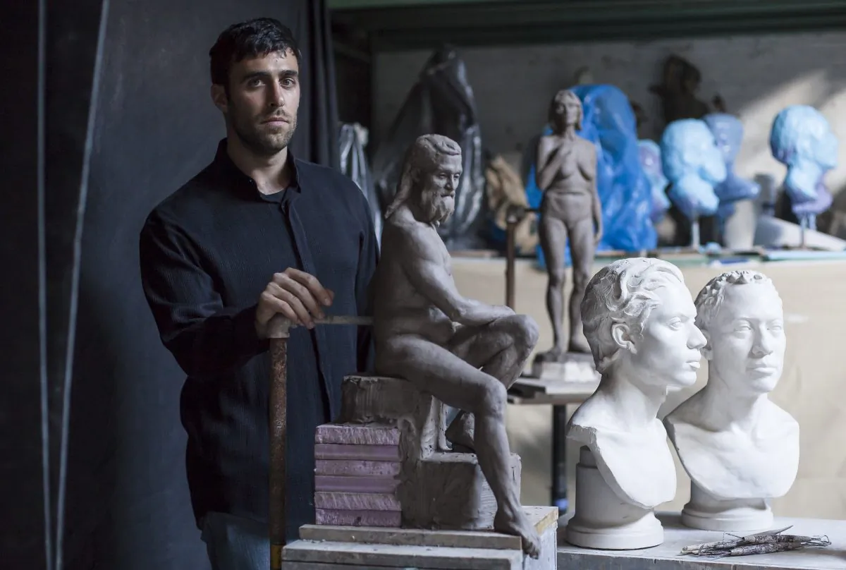 Sculptor Charlie Mostow at Grand Central Atelier in Queens, New York, on Aug. 3, 2017. (Samira Bouaou/The Epoch Times)