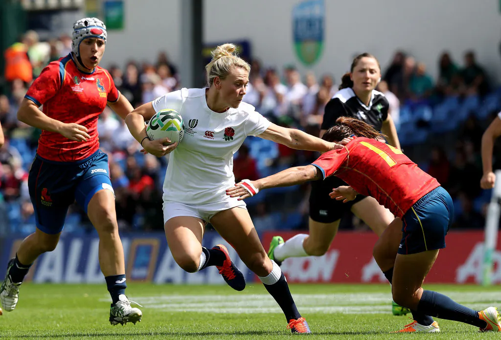 Megan Jones of England breaks through the tackle of Maria Casado of Spain to score a try during the Women's Rugby World Cup 2017 match between England and Spain on August 9, 2017 in Dublin, Ireland. (David Rogers/Getty Images)